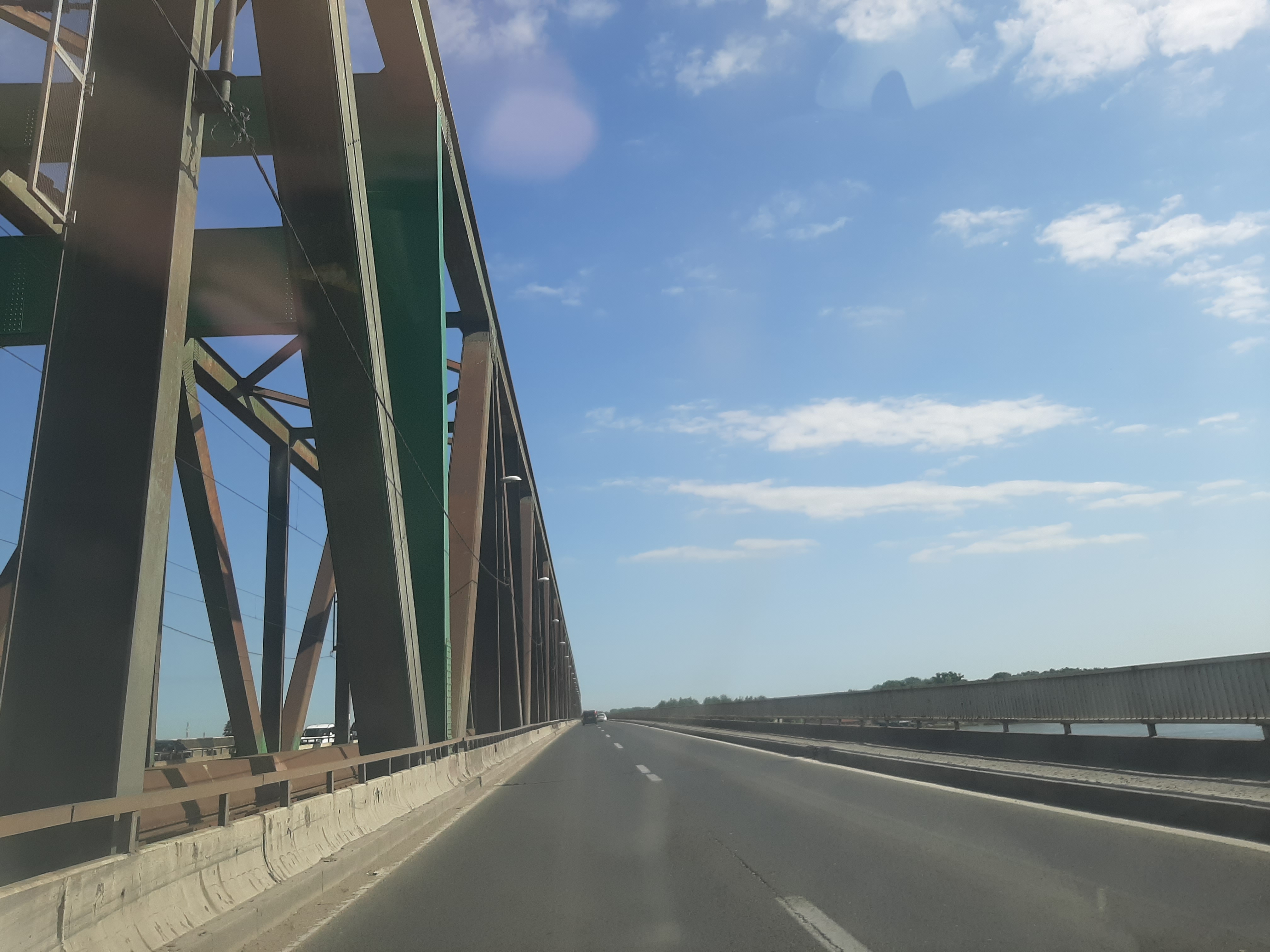 Lančani sudar na Pančevačkom mostu usporio saobraćaj